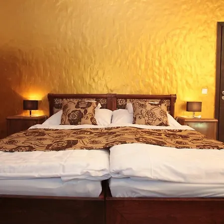 Parliament Penthouse Boutique Bed & Breakfast 4*