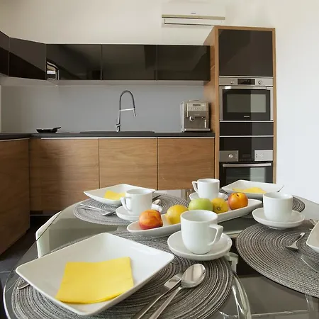 Parliament Penthouse Boutique Bed & Breakfast 4*