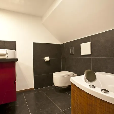 Parliament Penthouse Boutique