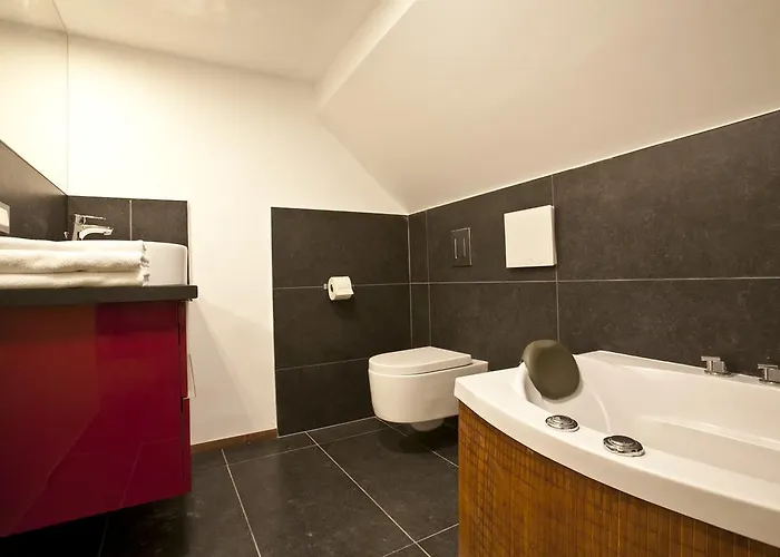 Parliament Penthouse Boutique