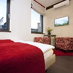 Frühstückspension Parliament Penthouse Boutique 4*