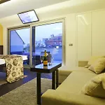 Frühstückspension Parliament Penthouse Boutique 4*