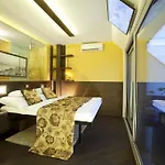 Parliament Penthouse Boutique