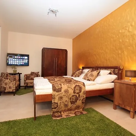 Nocleg ze śniadaniem Parliament Penthouse Boutique 4*