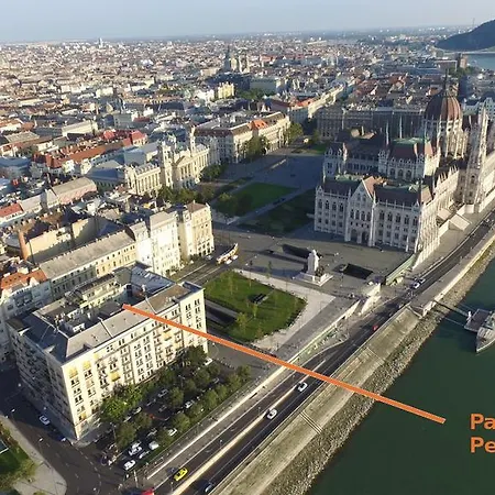 Nocleg ze śniadaniem Parliament Penthouse Boutique