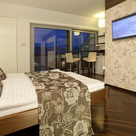 Parliament Penthouse Boutique