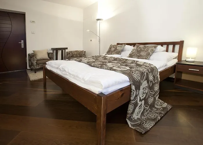 Frühstückspension Parliament Penthouse Boutique 4*